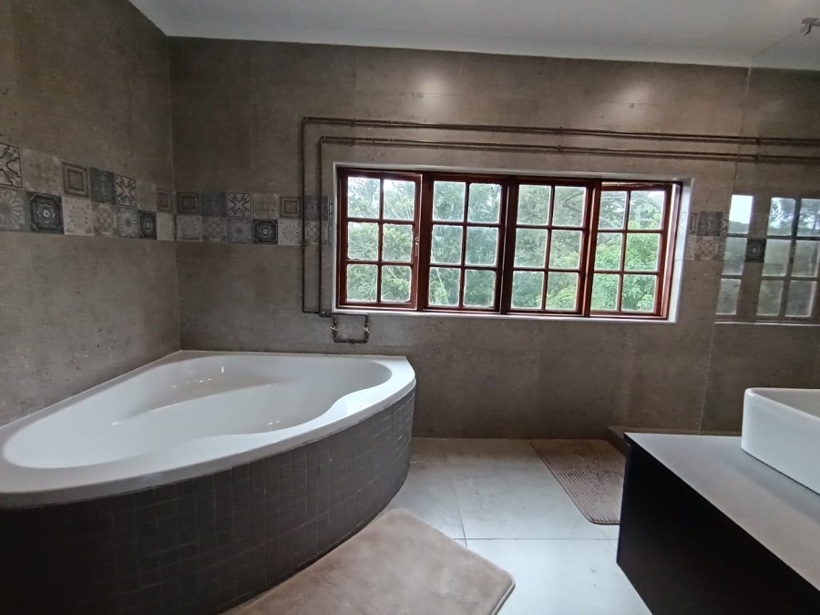 Commercial Property for Sale in Colleen Glen Eastern Cape